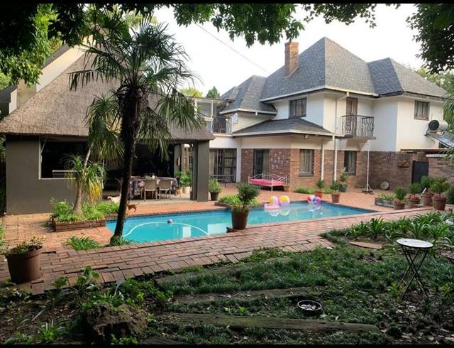 4 BEDROOM HOUSE FOR SALE IN PEACEHAVEN